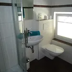 Haus Am Wald Апартаменты *