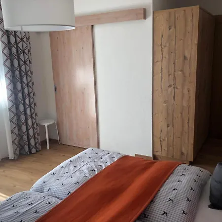 Апартаменти Haus Am Wald Нойштіфт-ім-Штубайталь