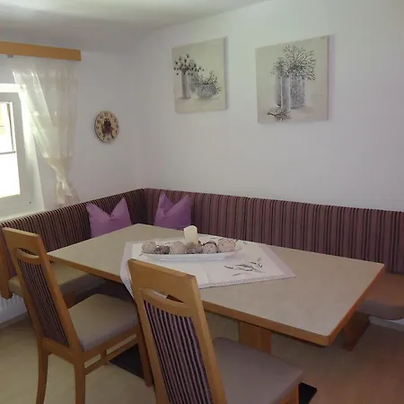 Haus Am Wald Нойштіфт-ім-Штубайталь