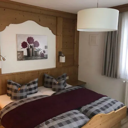 Haus Am Wald Apartman *