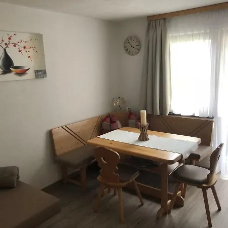 Haus Am Wald 施图拜河谷新施蒂夫特
